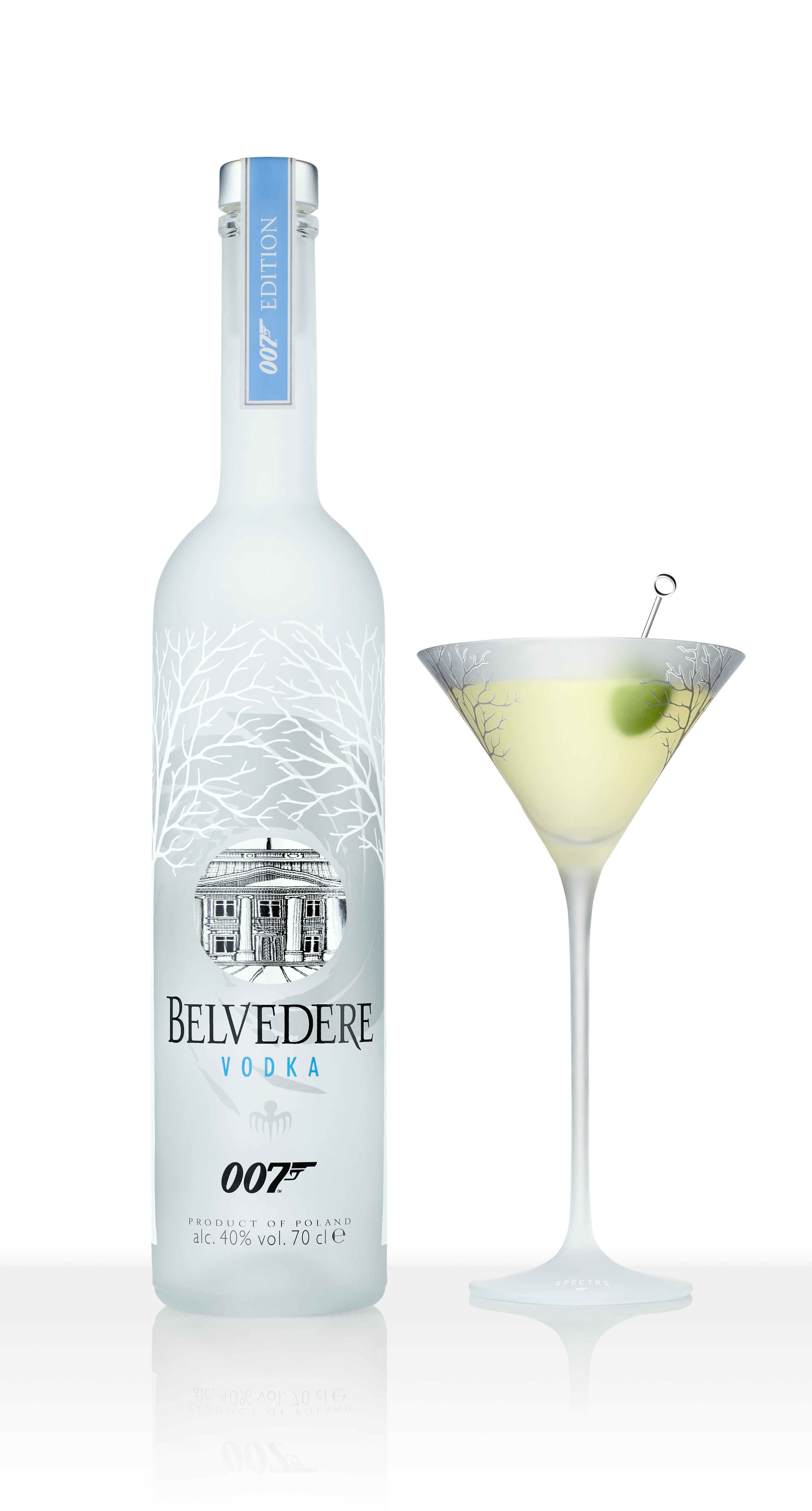 Belvedere 007 SPECTRE limited edition bottle with Belvedere SPECTRE 007 martini